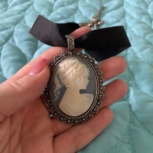 vintage choker necklace